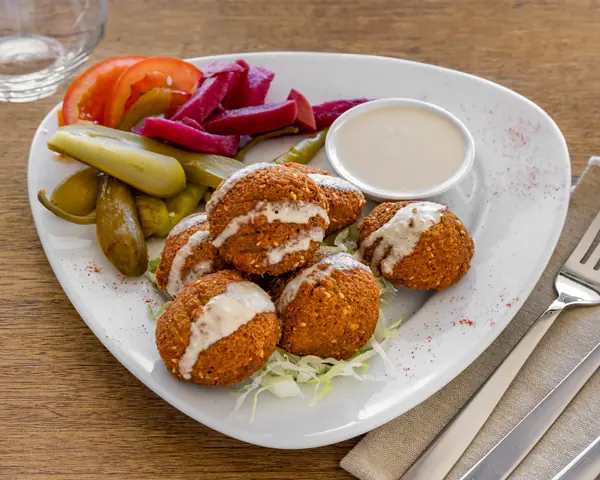 Falafel plate