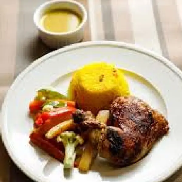 Whole chicken, rice, salad + drink